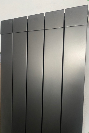 Вертикальный радиатор Global Oscar 1800 Black (RAL 9005)